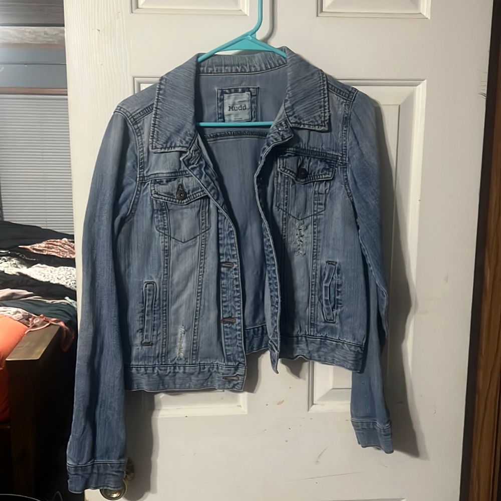 Jean jacket - Picture 1 of 3
